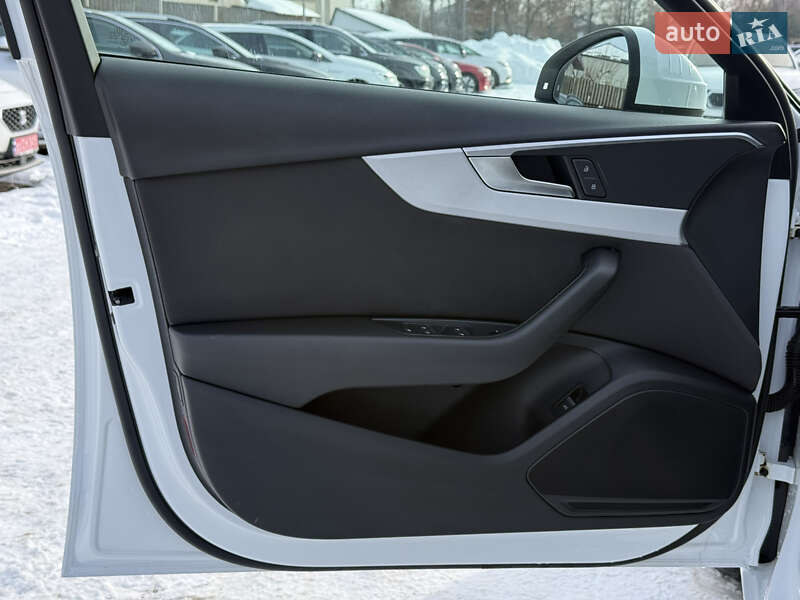 Универсал Audi A4 2017 в Луцке