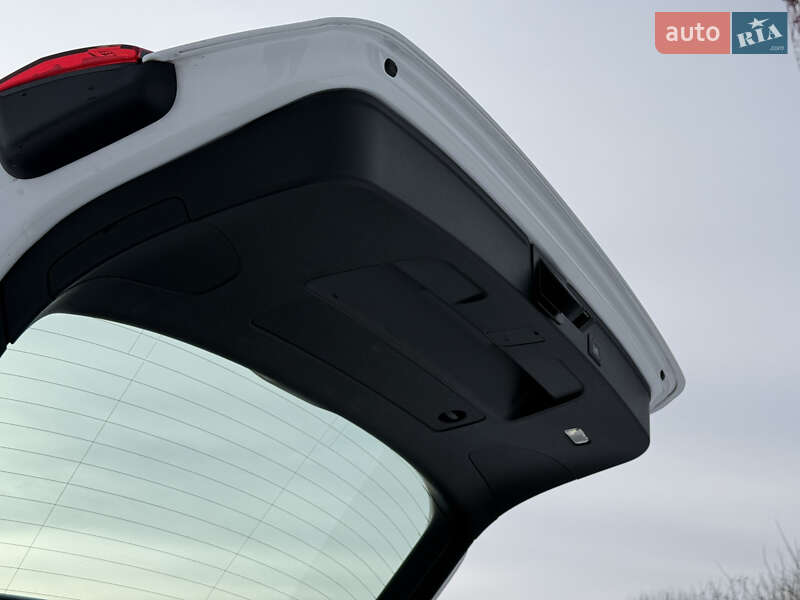 Универсал Audi A4 2017 в Луцке