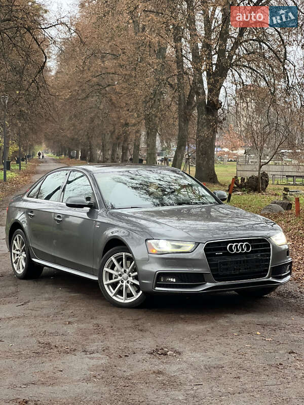 Седан Audi A4 2014 в Киеве
