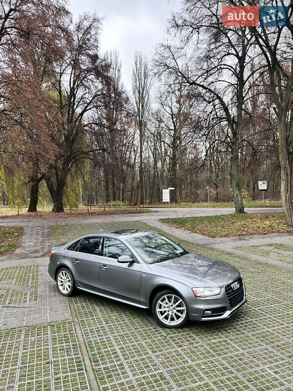 Седан Audi A4 2014 в Киеве