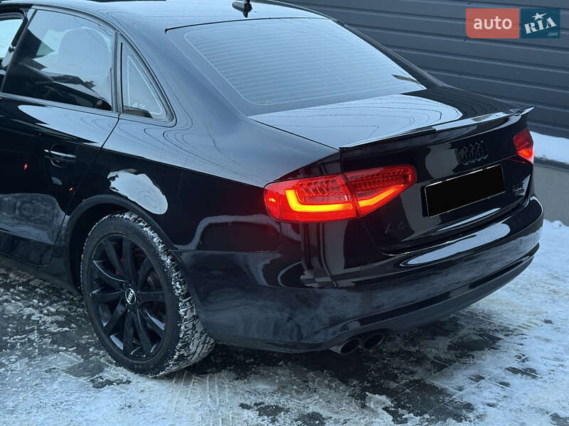 Седан Audi A4 2012 в Тернополі
