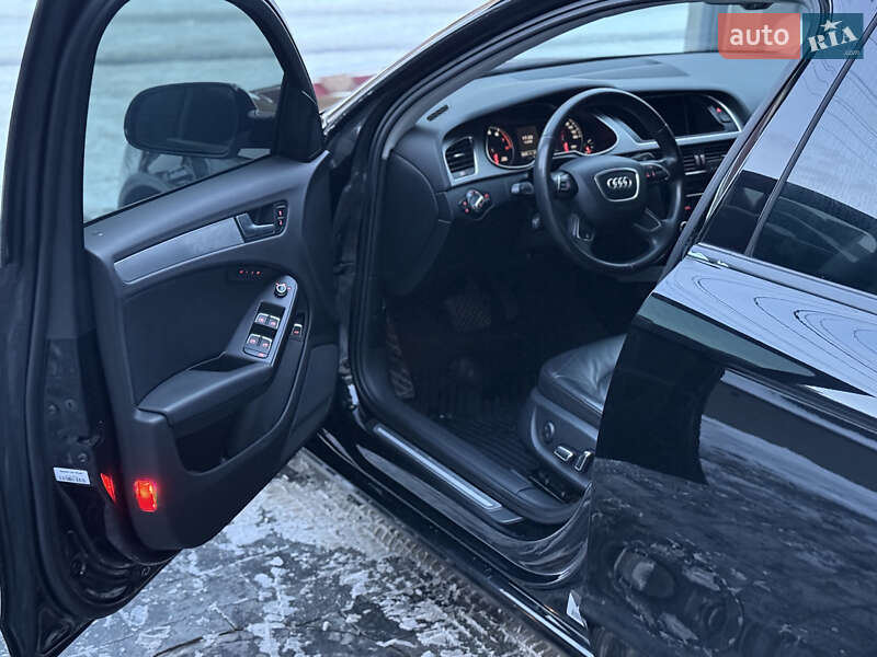 Седан Audi A4 2012 в Тернополі