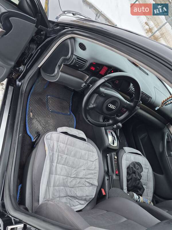 Универсал Audi A4 2001 в Киеве