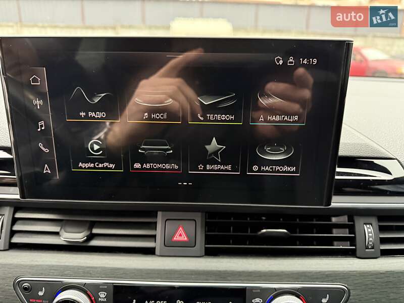Седан Audi A4 2020 в Києві