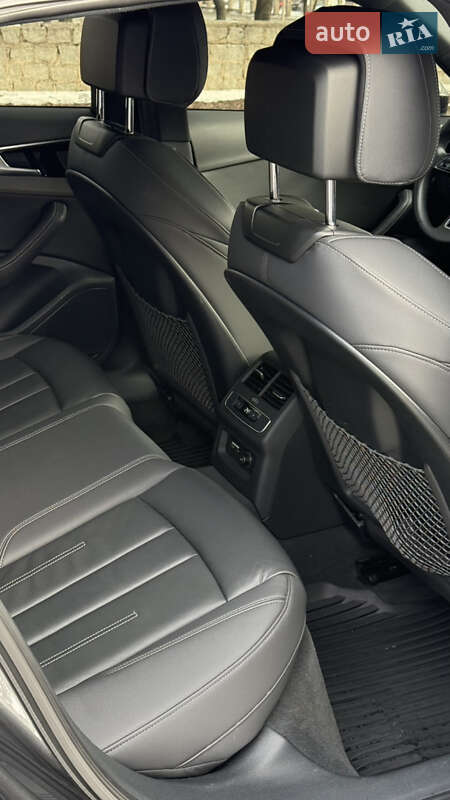 Седан Audi A4 2021 в Днепре