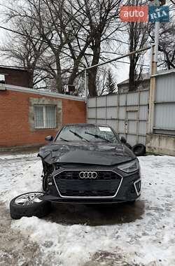 Седан Audi A4 2020 в Дніпрі