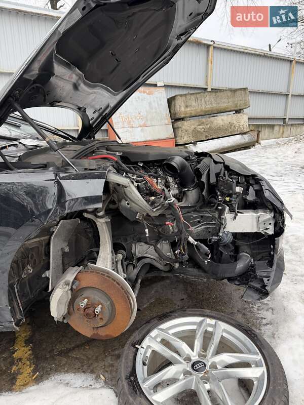 Седан Audi A4 2020 в Дніпрі