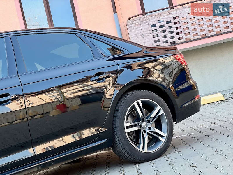 Седан Audi A4 2017 в Киеве