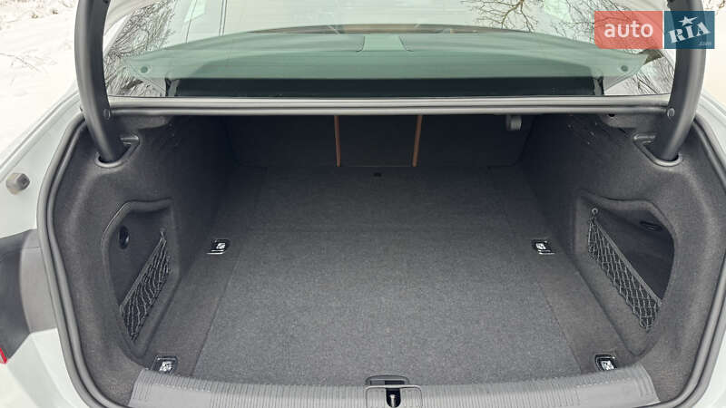 Седан Audi A4 2024 в Киеве фото 37 Седан Audi A4 2024 в Киеве