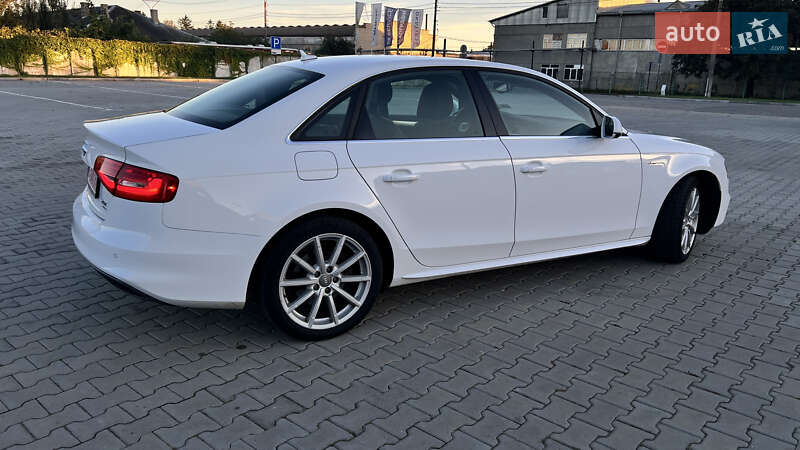 Седан Audi A4 2014 в Нововолинську