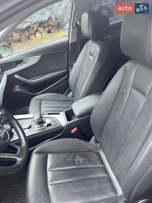 Седан Audi A4 2016 в Баре