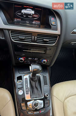 Седан Audi A4 2012 в Нововолынске