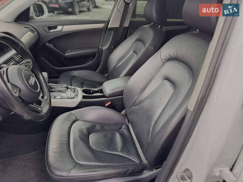 Седан Audi A4 2016 в Самборі