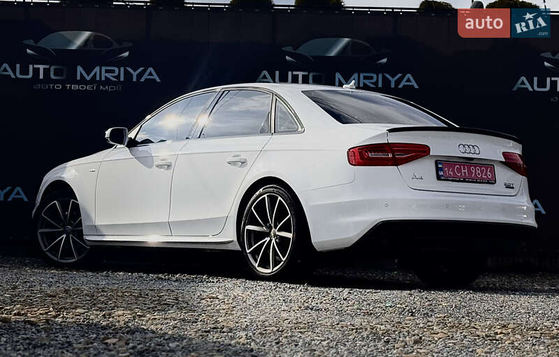 Седан Audi A4 2016 в Самборі