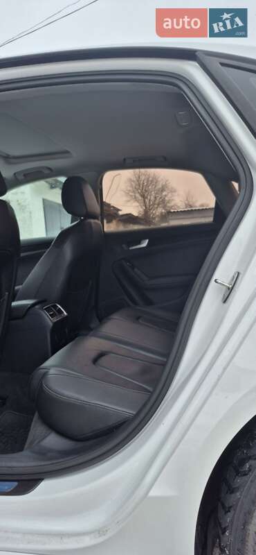 Седан Audi A4 2015 в Бахмаче