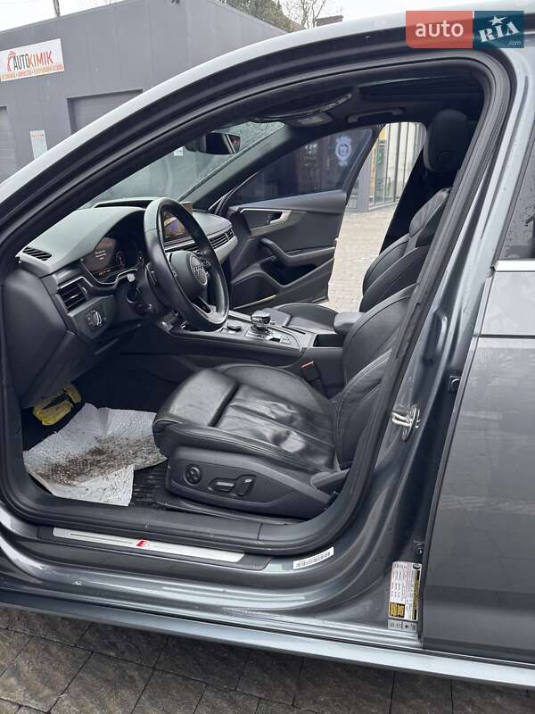 Седан Audi A4 2018 в Львове