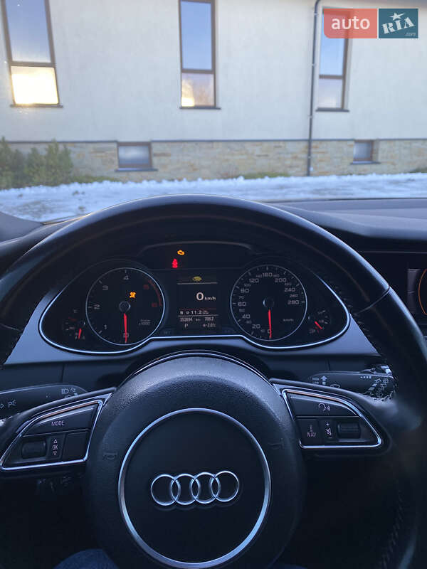 Універсал Audi A4 2013 в Жовкві