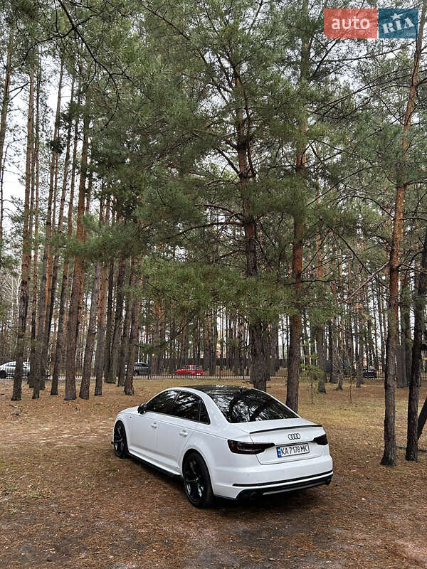 Седан Audi A4 2016 в Киеве