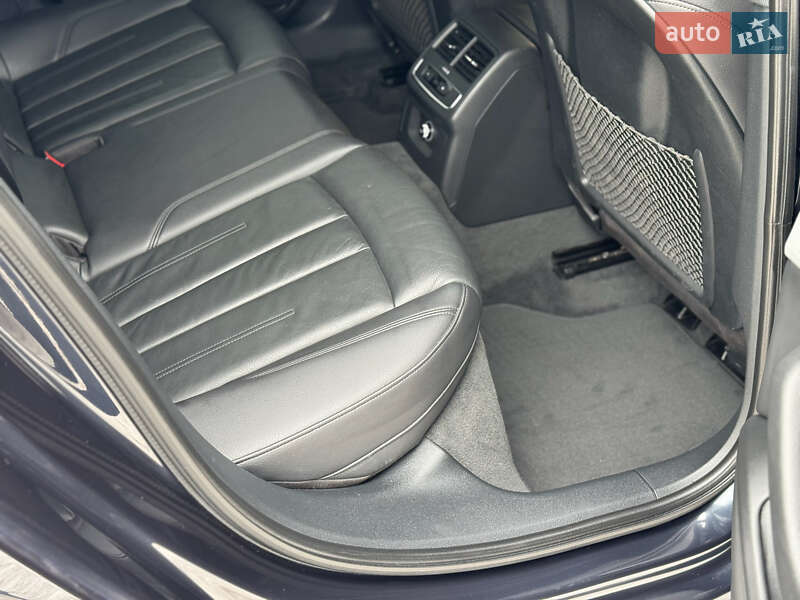 Седан Audi A4 2018 в Вінниці