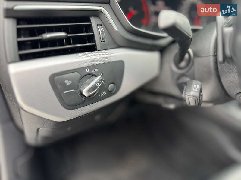 Седан Audi A4 2018 в Вінниці
