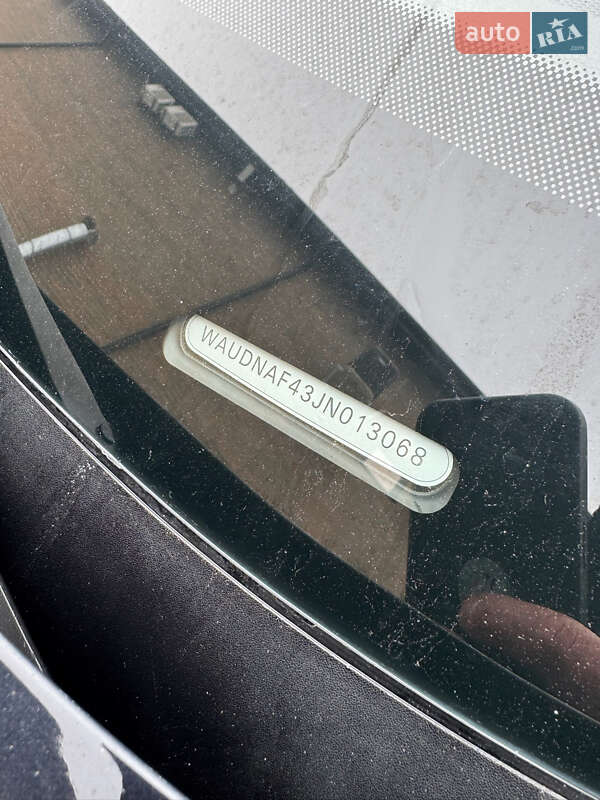 Седан Audi A4 2018 в Вінниці