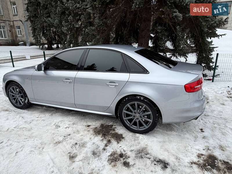 Седан Audi A4 2015 в Києві