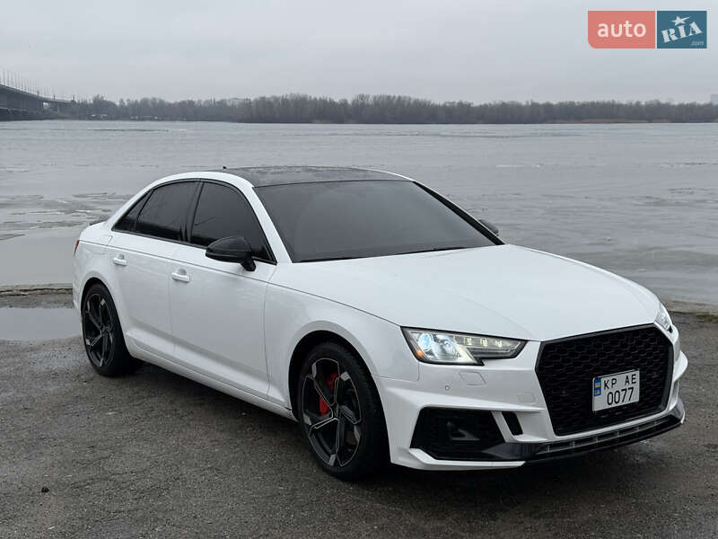 Седан Audi A4 2017 в Днепре