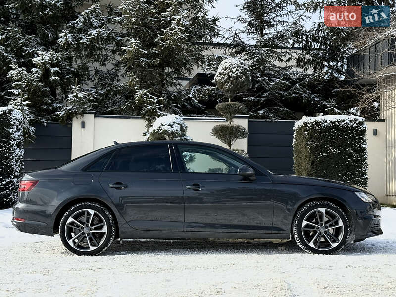 Седан Audi A4 2019 в Львове