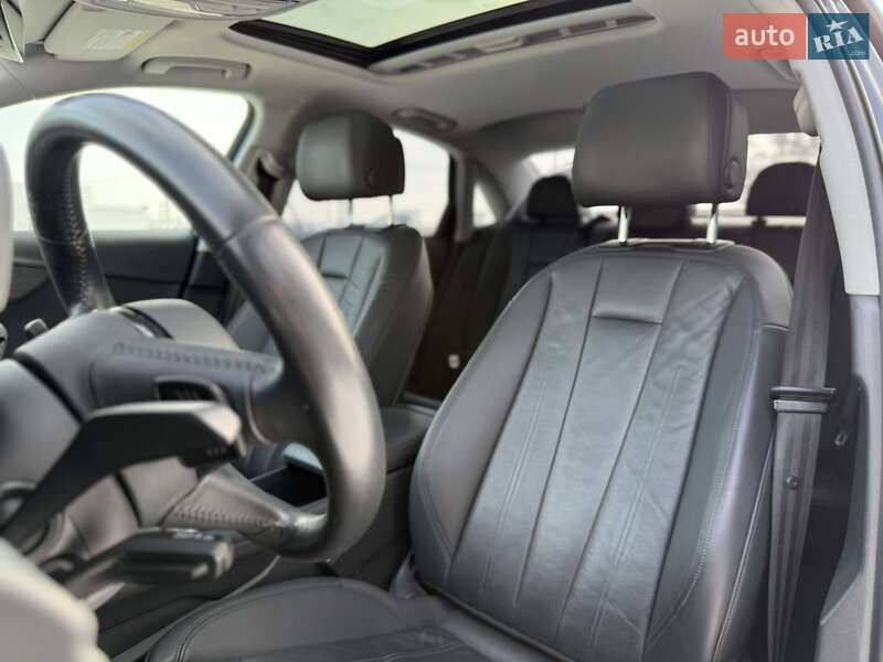 Седан Audi A4 2019 в Львове