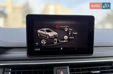 Седан Audi A4 2019 в Львові