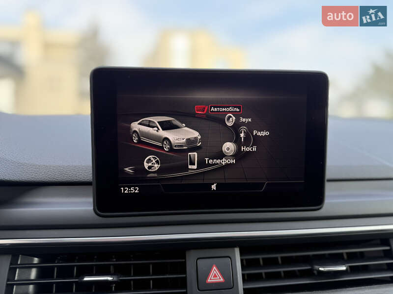 Седан Audi A4 2019 в Львове