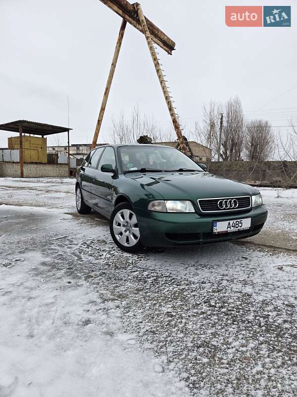 Универсал Audi A4 1997 в Черкассах фото Универсал Audi A4 1997 в Черкассах