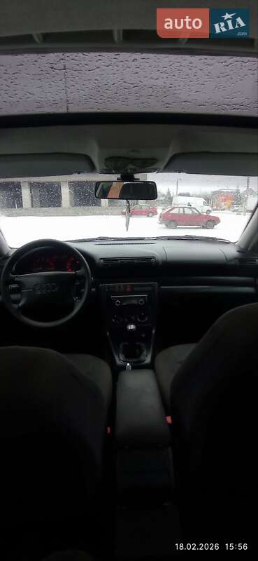 Седан Audi A4 1994 в Кременчуге