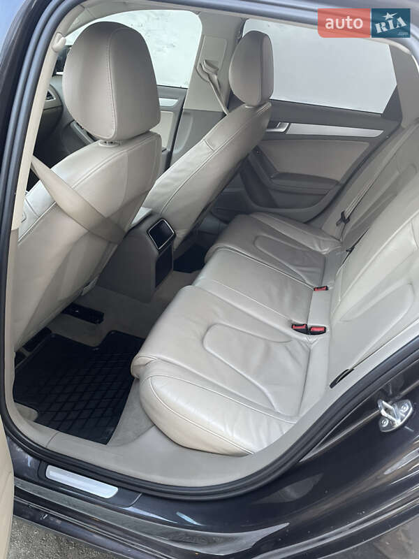 Универсал Audi A4 2010 в Новояворовске фото 13 Универсал Audi A4 2010 в Новояворовске