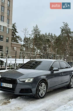 Седан Audi A4 2016 в Киеве