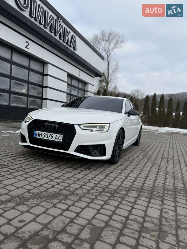 Седан Audi A4 2019 в Львові