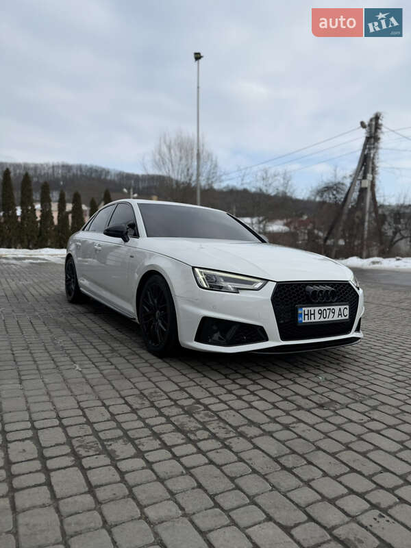 Седан Audi A4 2019 в Львові