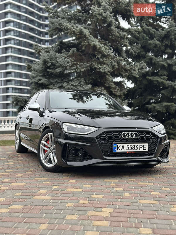Седан Audi A4 2022 в Одесі