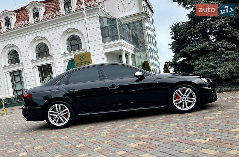 Седан Audi A4 2022 в Одесі