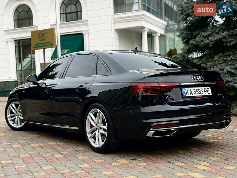 Седан Audi A4 2022 в Одесі
