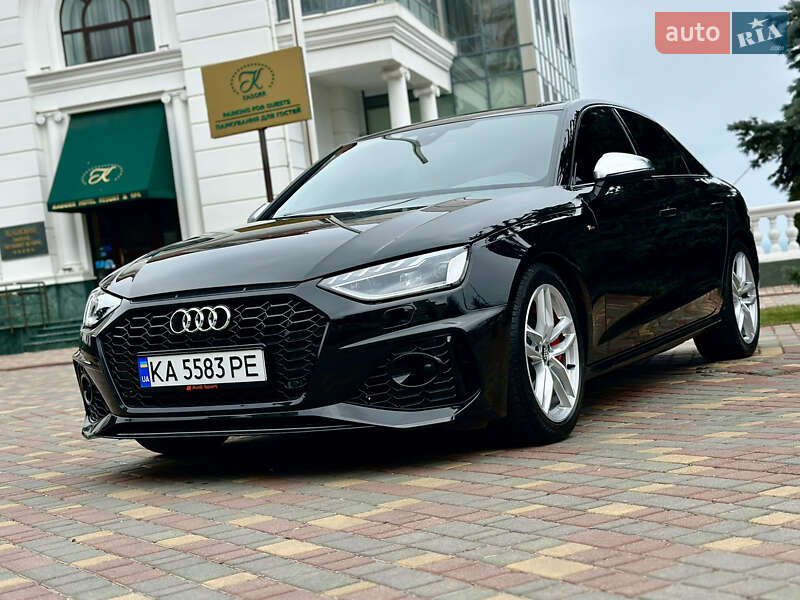 Седан Audi A4 2022 в Одесі