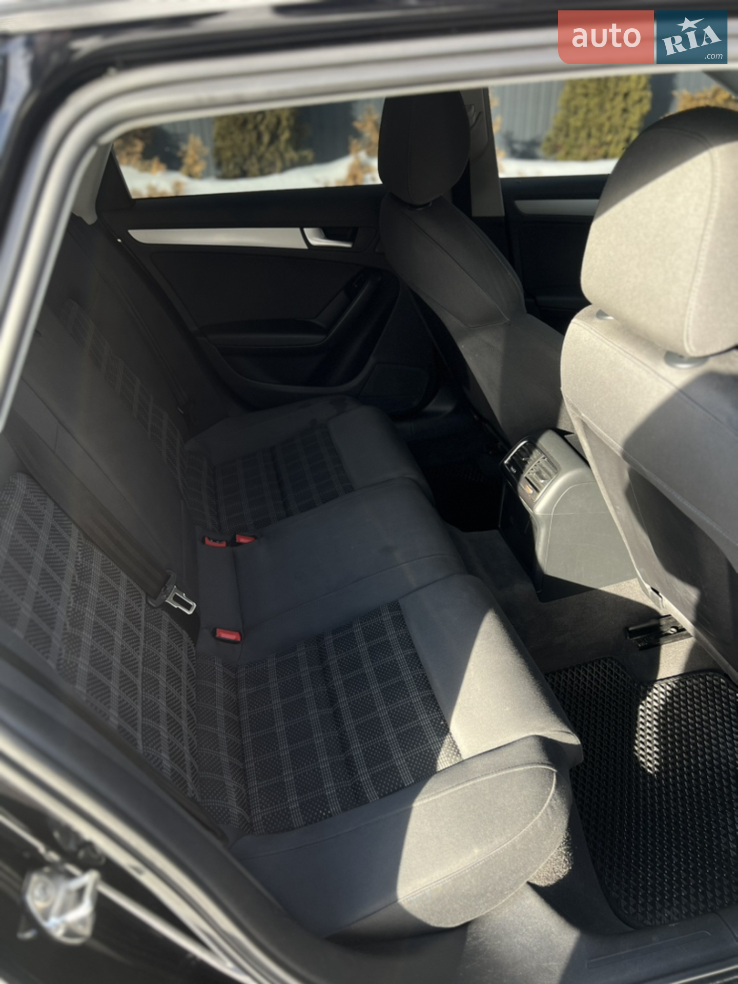 2011 Audi A4 - мініатюра 8
