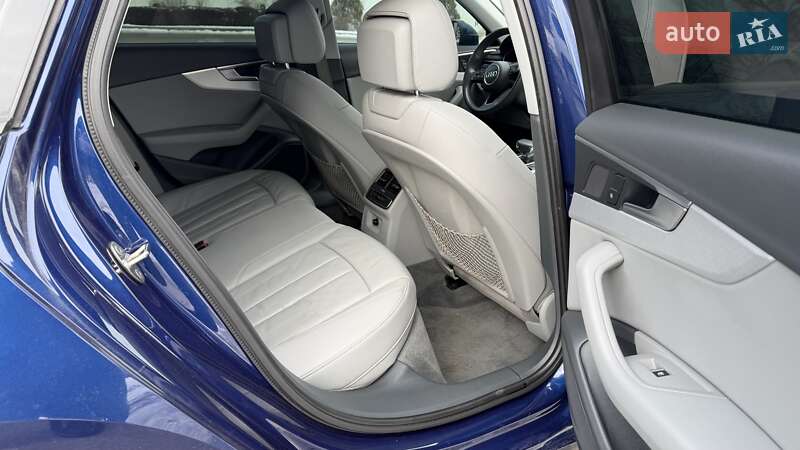 Седан Audi A4 2017 в Киеве