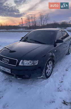 Седан Audi A4 2003 в Глобине
