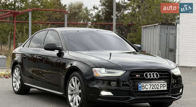 Audi A4 2014