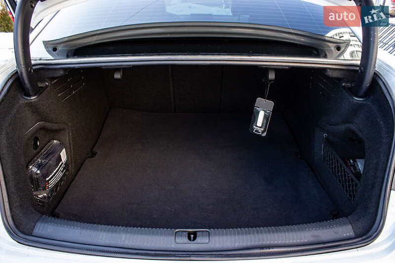 Седан Audi A4 2016 в Львове фото 74 Седан Audi A4 2016 в Львове