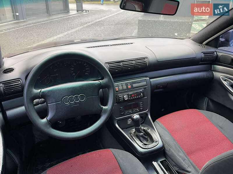 Седан Audi A4 1996 в Тячеве фото 9 Седан Audi A4 1996 в Тячеве