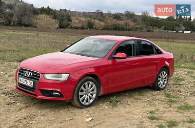 Седан Audi A4 2013 в Киеве