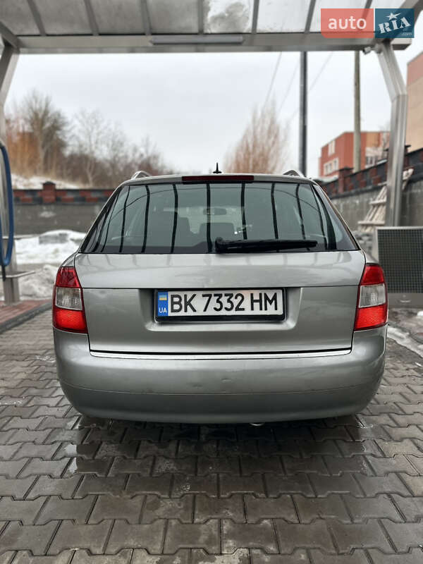 Універсал Audi A4 2002 в Рівному