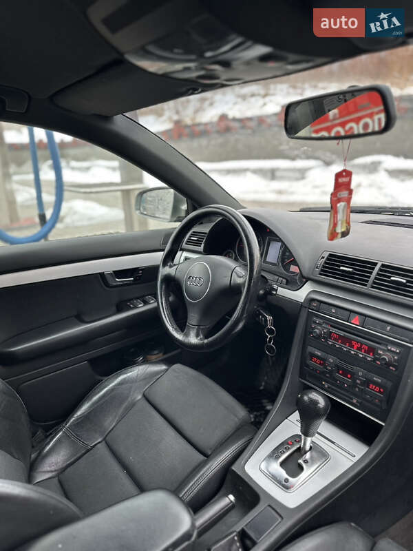 Універсал Audi A4 2002 в Рівному